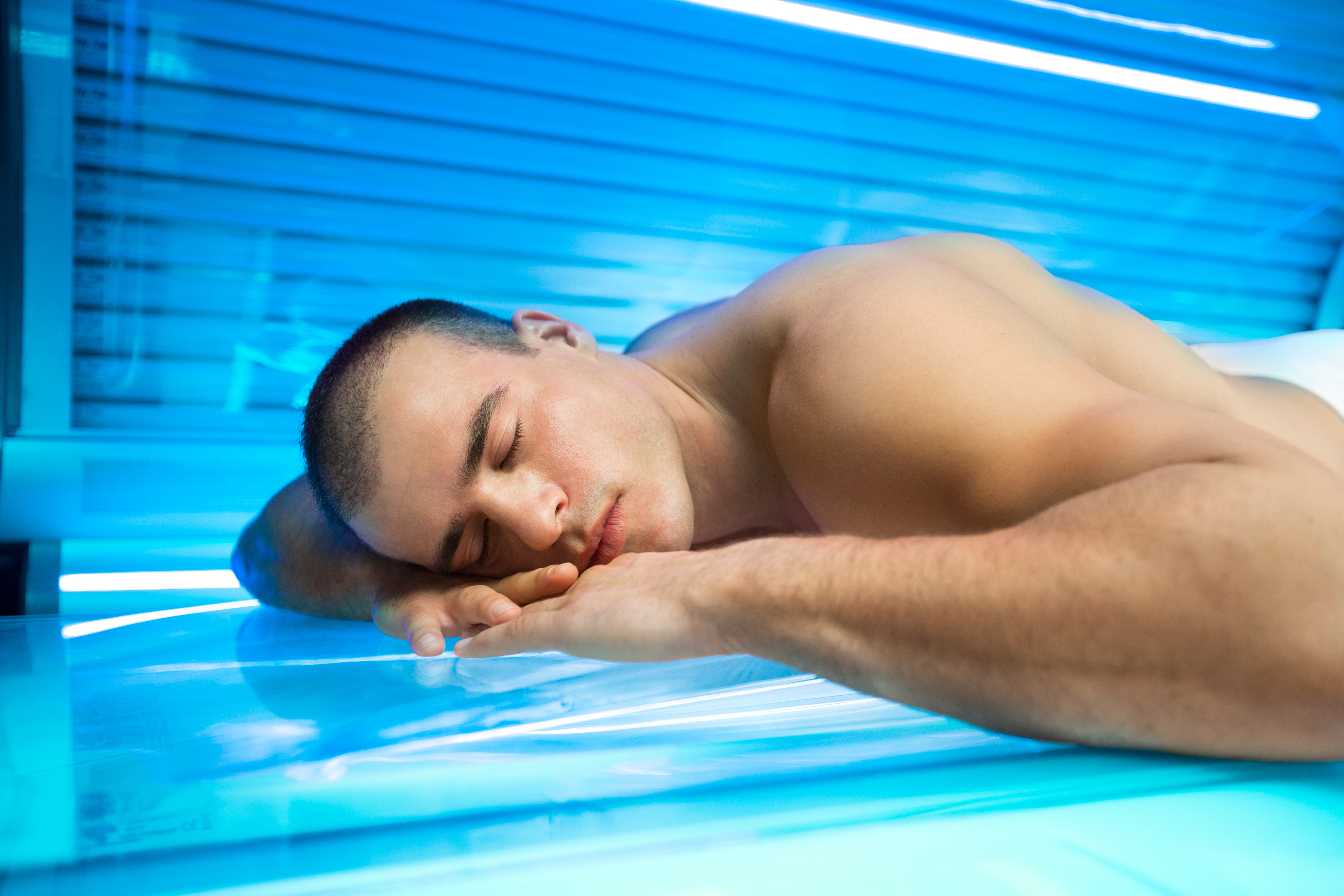 phototherapy vs. tanning bed