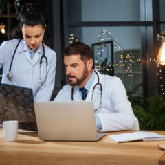Moonlighting Jobs for Physicians | The Main Benefits